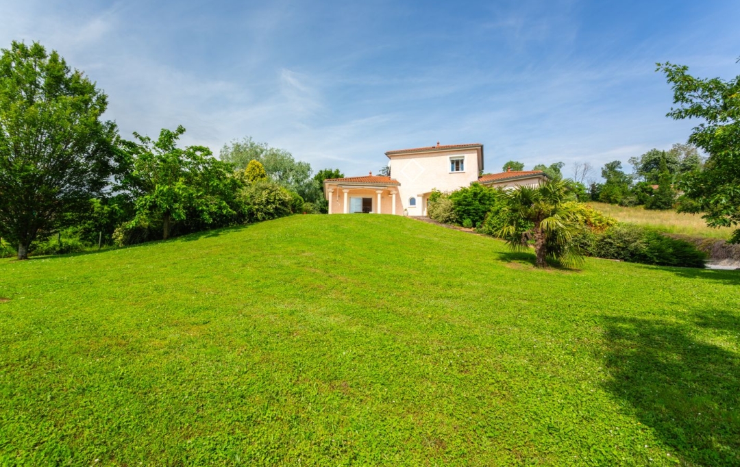 FRANCHEVILLE IMMOBILIER : House | FLEURIEUX-SUR-L'ARBRESLE (69210) | 134 m2 | 795 000 € 